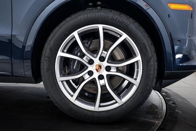 صورة مصغرة 11 لـ 2026 Porsche CAYENNE AWD