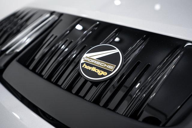 صورة مصغرة 29 لـ 2026 Porsche 911 SPIRIT 70 CABRIOLET
