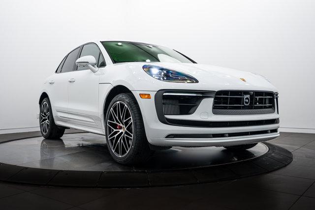 صورة 9 لـ 2026 Porsche MACAN S