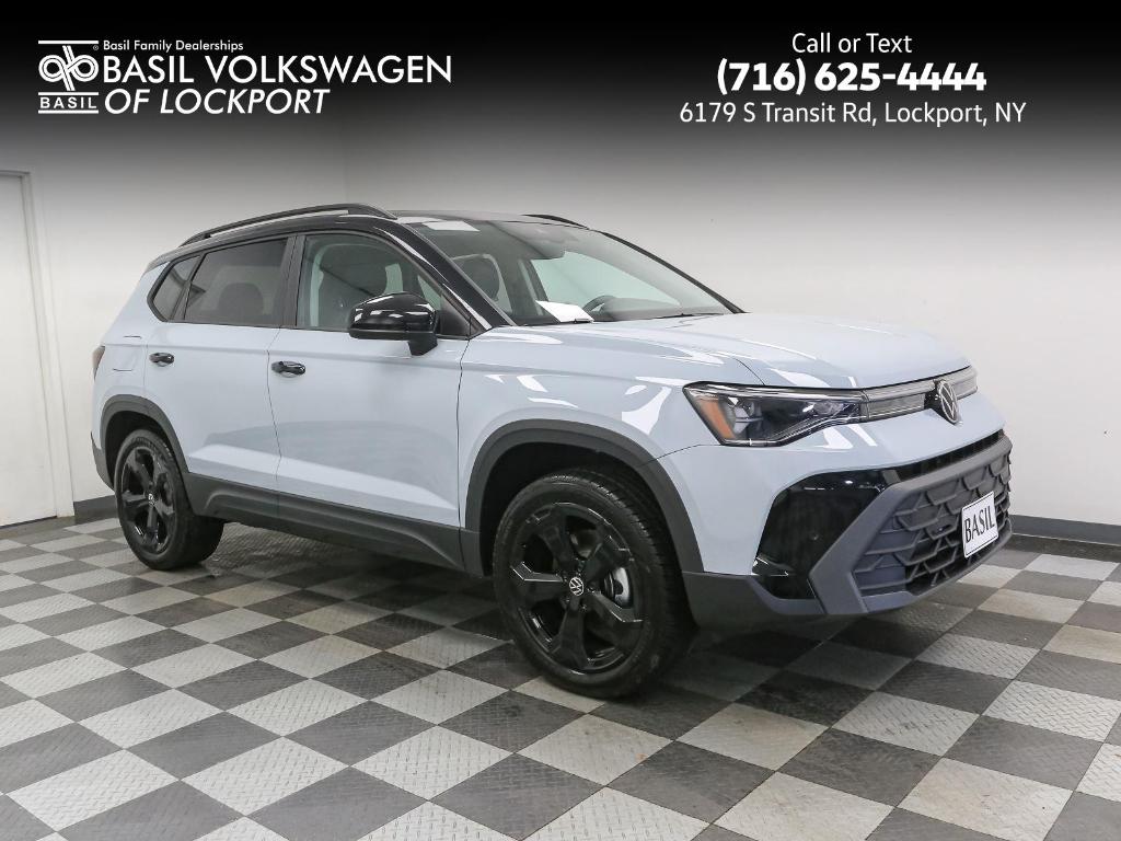 New 2026 Volkswagen Taos 1.5T SE Black