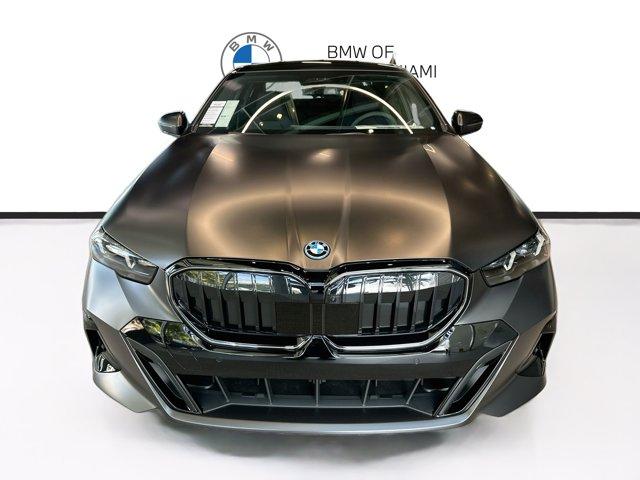 2027 BMW 550E 550E XDRIVE 照片 2