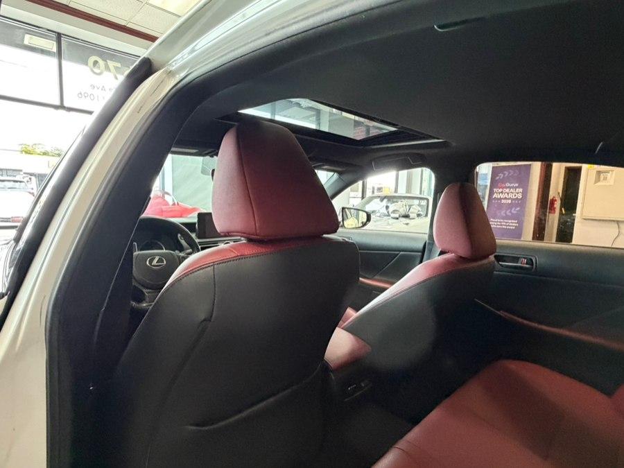 صورة مصغرة 24 لـ 2021 Lexus IS 300 BASE