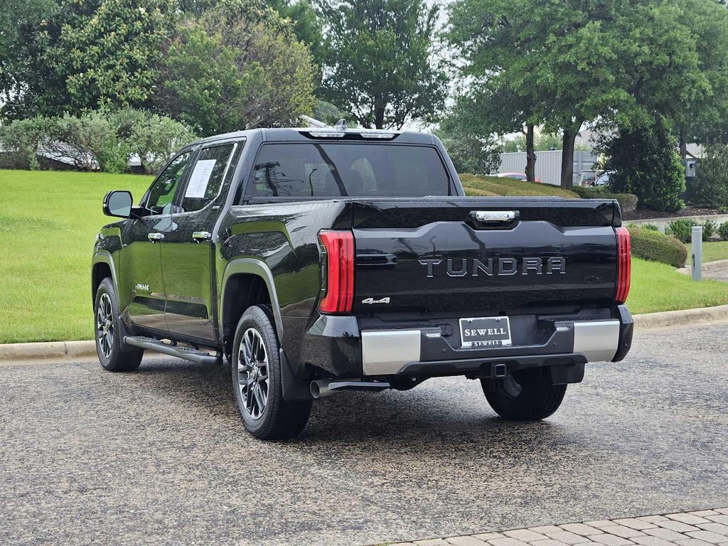 TOYOTA TUNDRA - 3