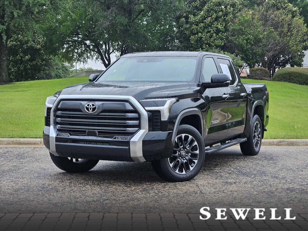 TOYOTA TUNDRA - 1