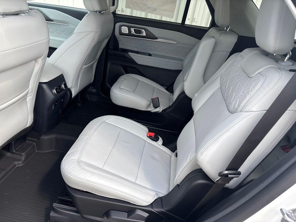 صورة مصغرة 28 لـ 2026 FORD EXPLORER PLATINUM