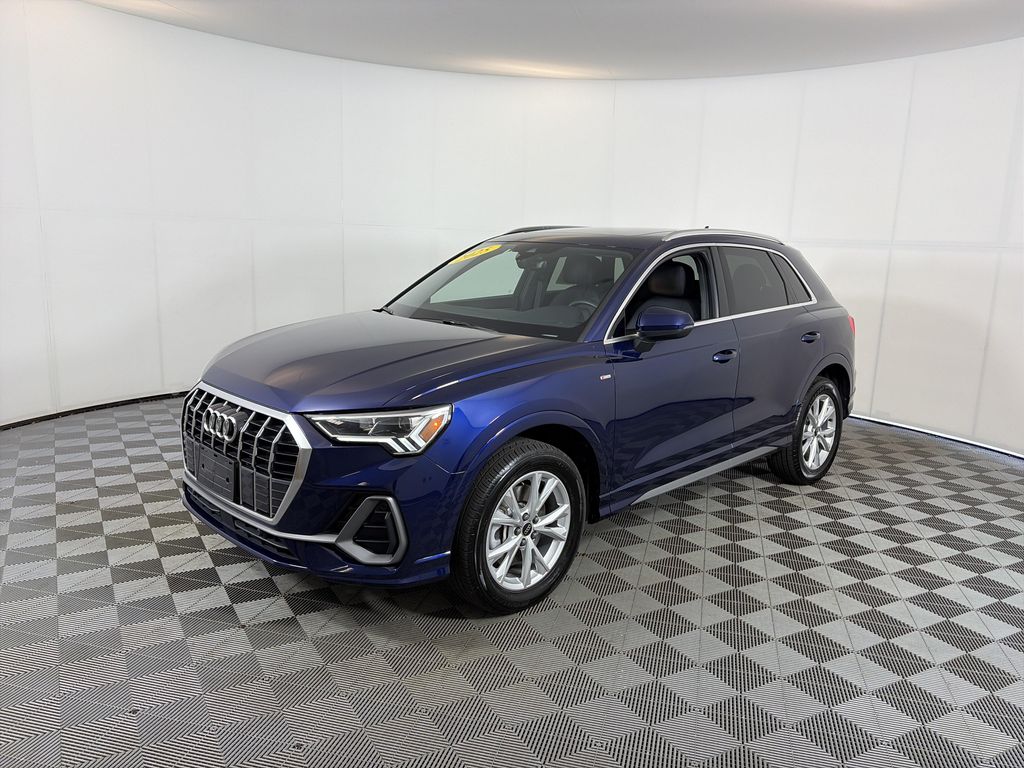 صورة 2 لـ 2025 AUDI Q3 PREMIUM 45 TFSI S LINE QUATTRO TIPTRONIC