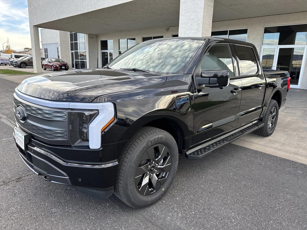 New 2025 Ford F-150 Lightning LARIAT