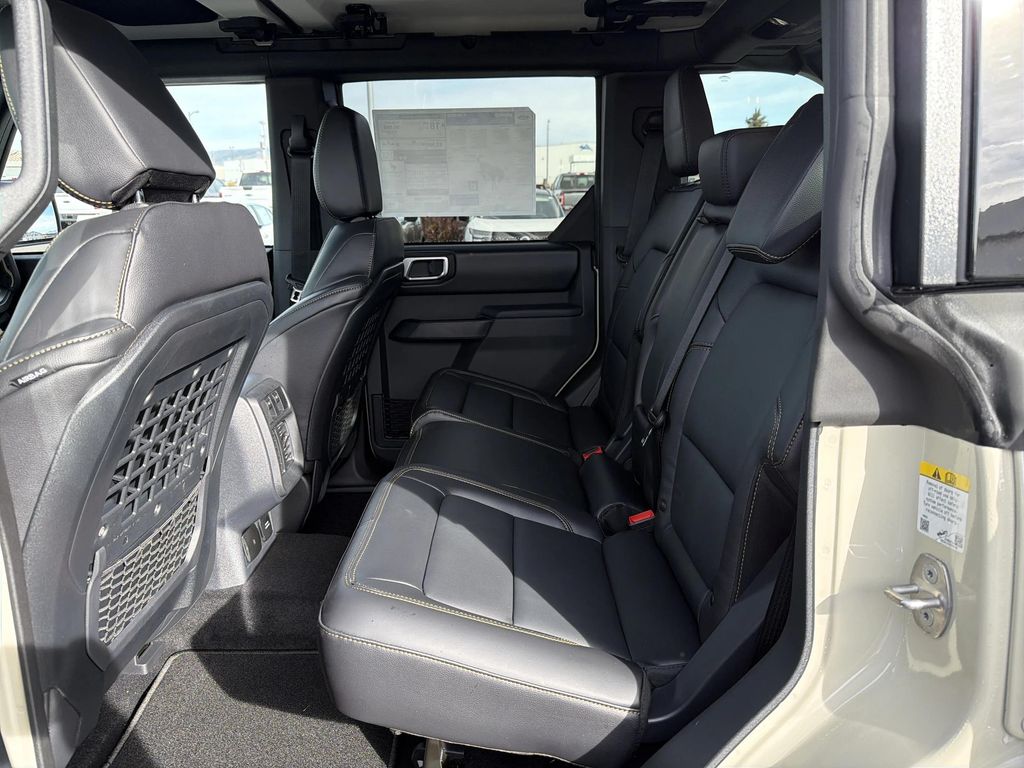 2025 FORD BRONCO BADLANDS 照片 9