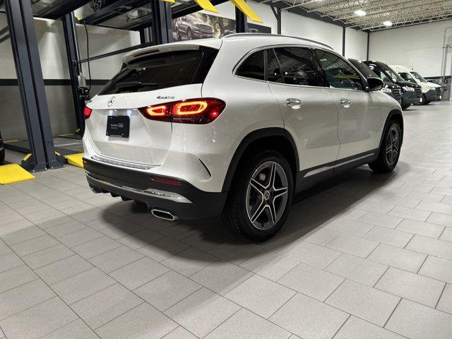 MERCEDES-BENZ GLA - 5