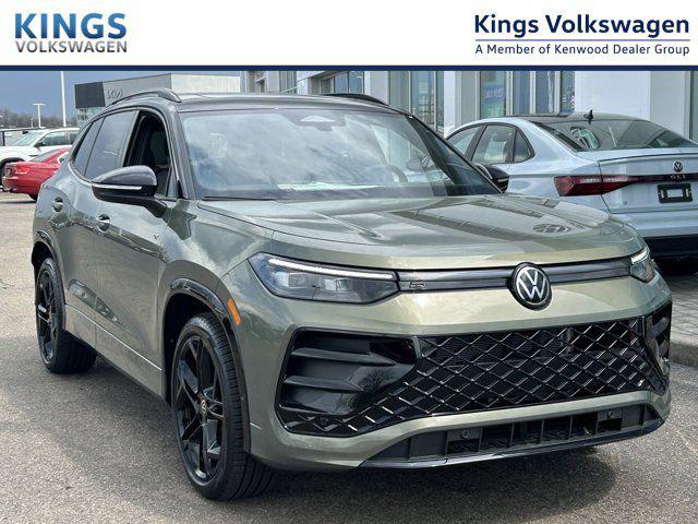 New 2026 Volkswagen Tiguan 2.0T SE R-Line Black