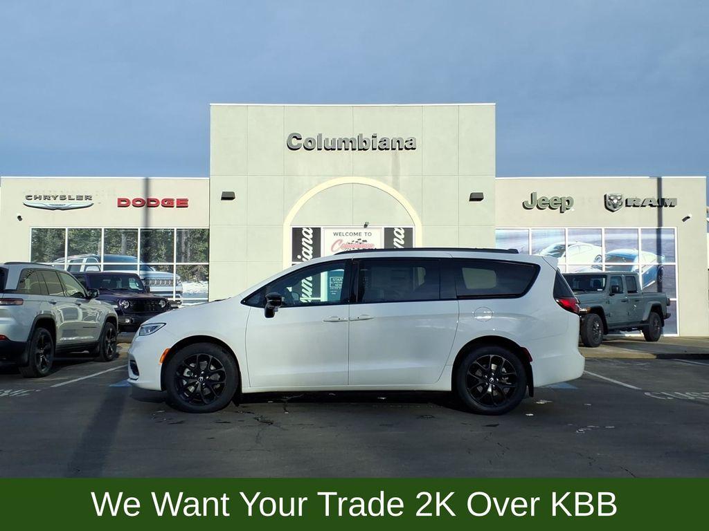 New 2026 Chrysler Pacifica Limited