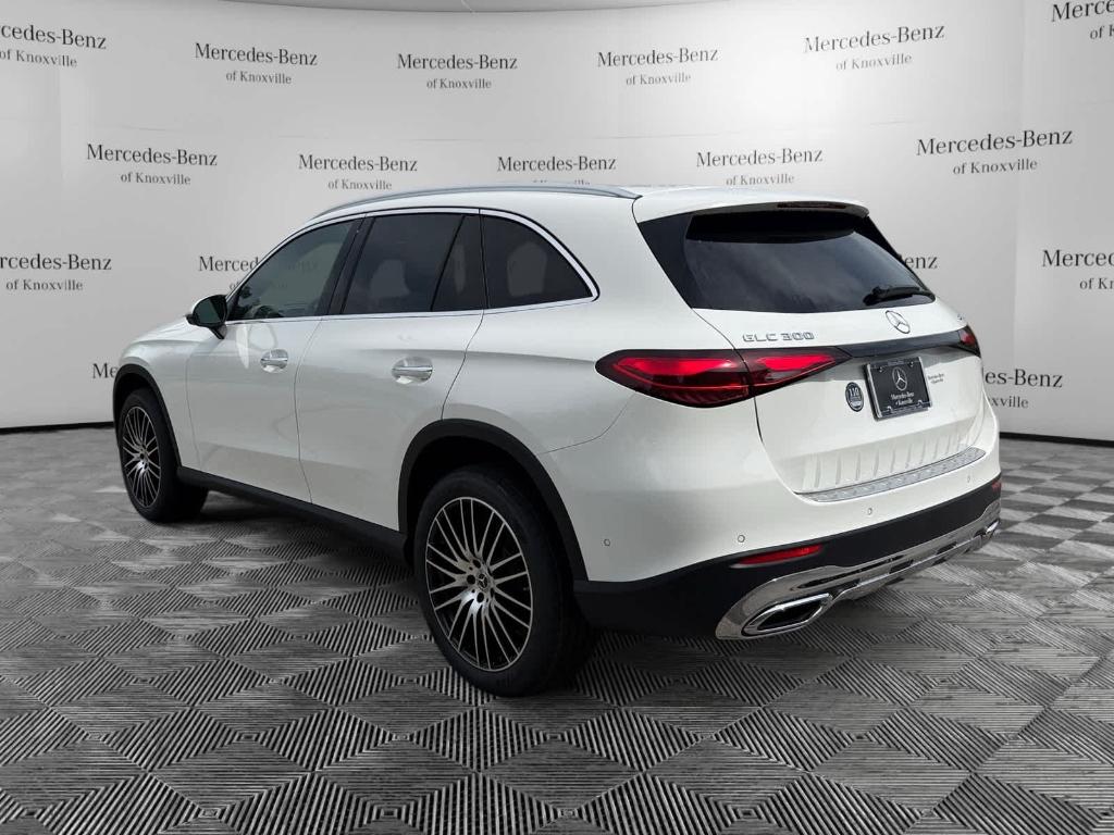 2026 Mercedes-BENZ GLC — фото 3