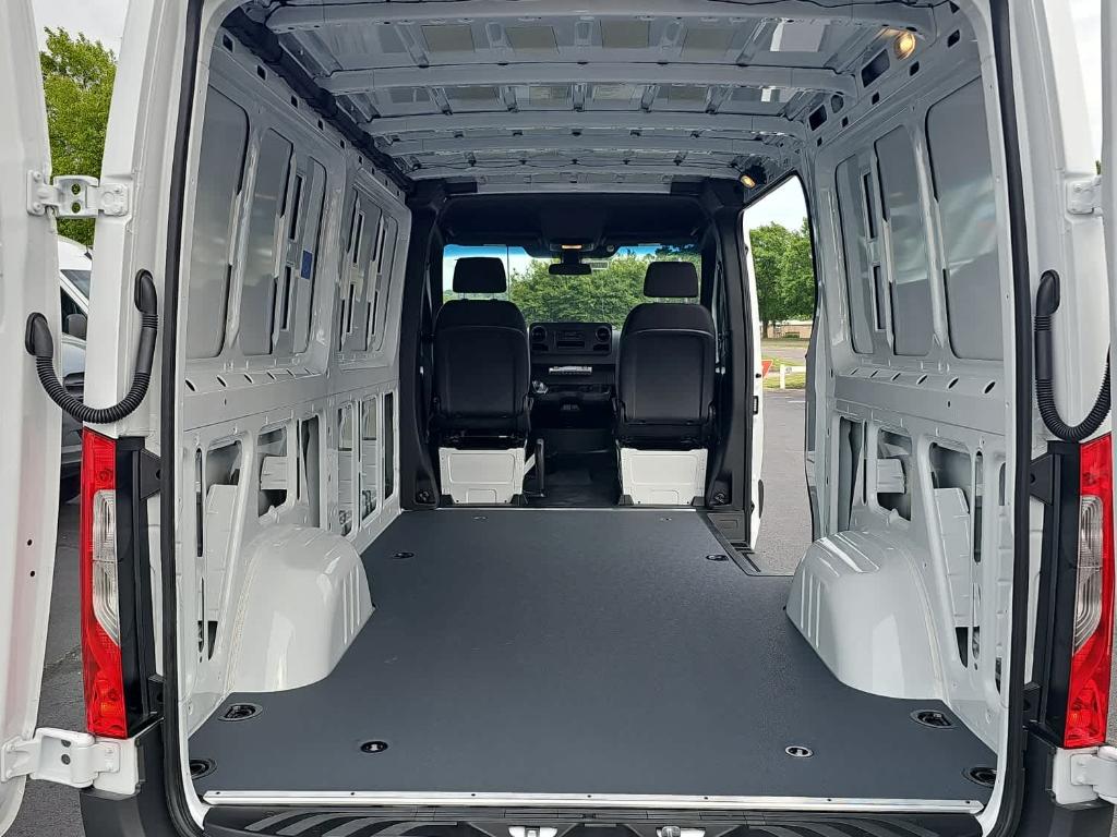 صورة 7 لـ 2026 Mercedes-BENZ SPRINTER 2500