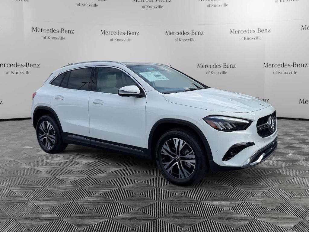 MERCEDES-BENZ GLA - 7
