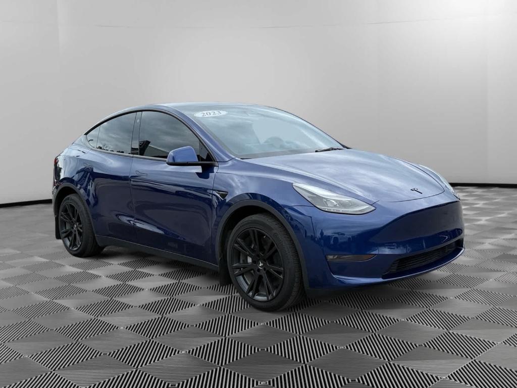 TESLA MODEL Y LONG RANGE - 7