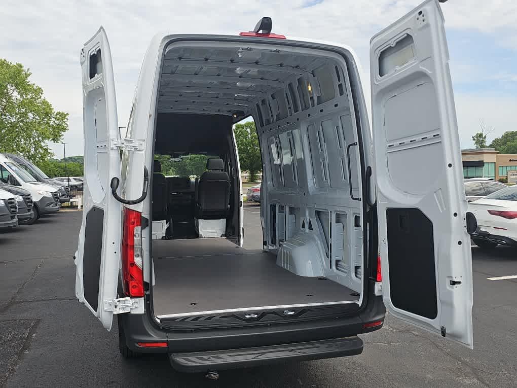 2026 Mercedes-BENZ SPRINTER 2500 — фото 6