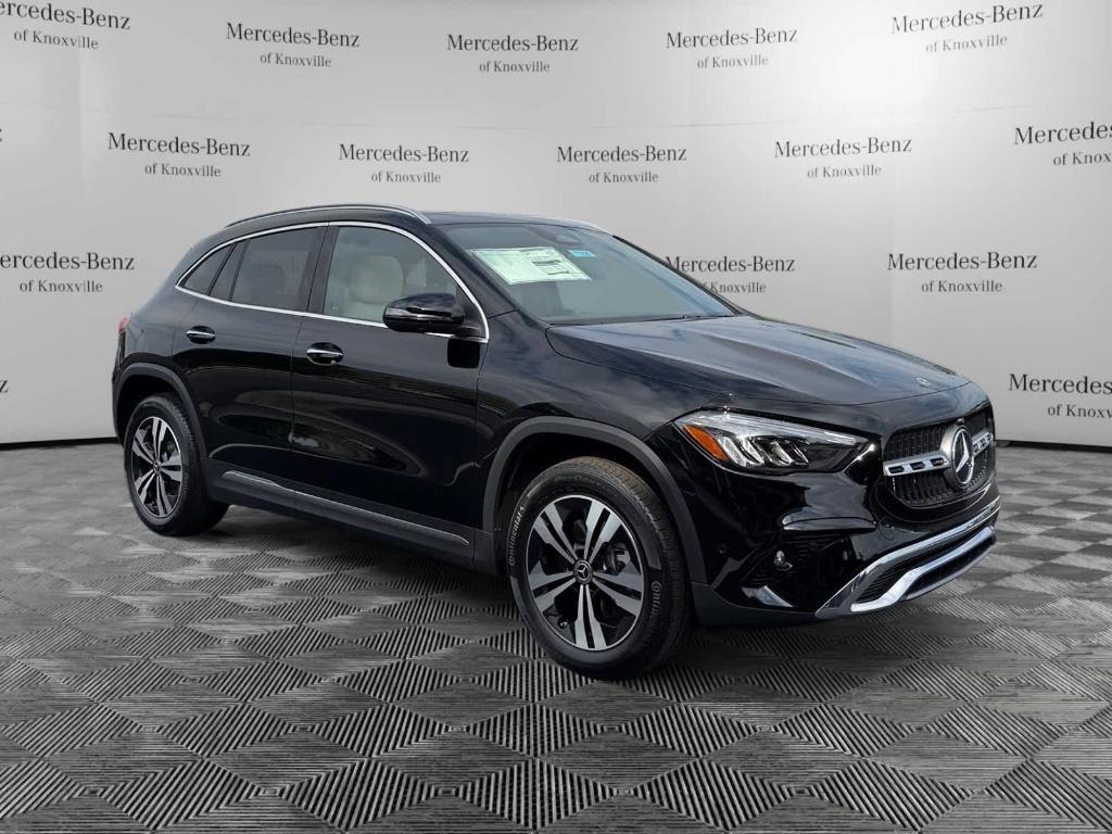 MERCEDES-BENZ GLA - 7
