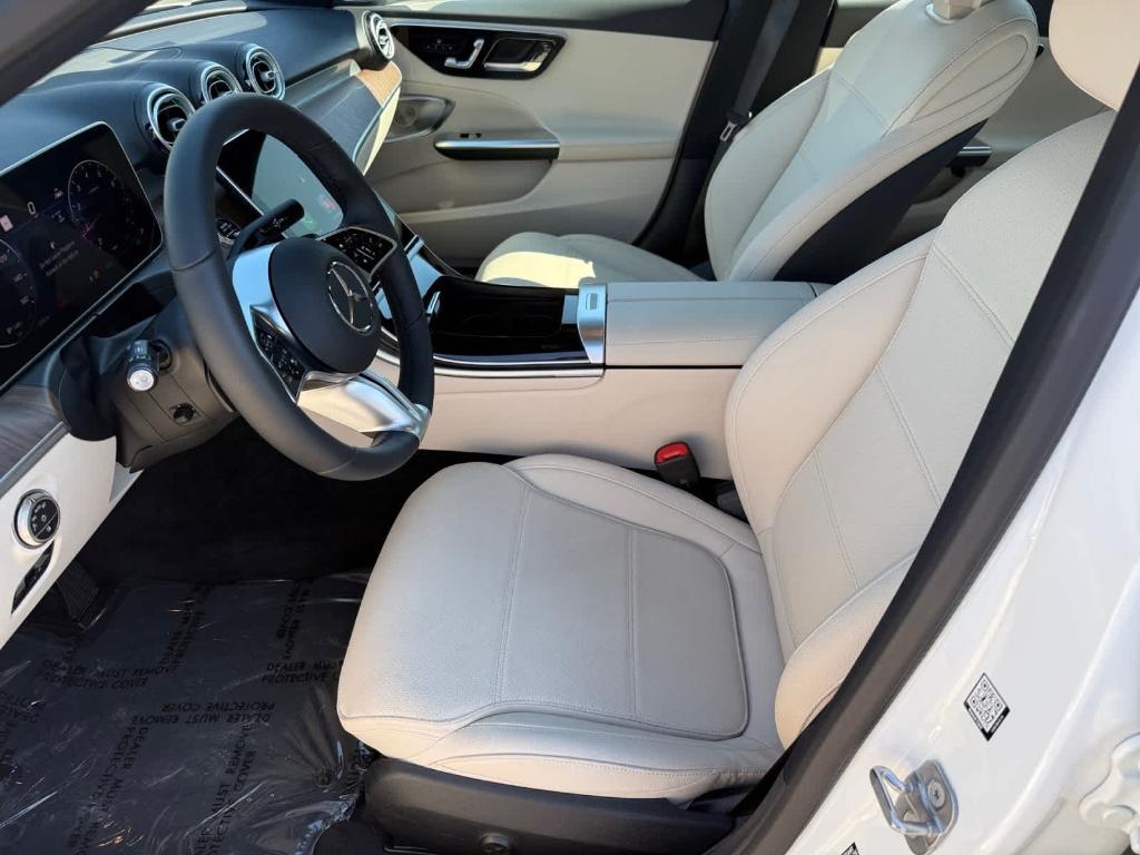2026 MERCEDES-BENZ C-CLASS photo 9