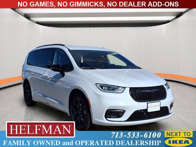 New 2026 Chrysler Pacifica Select