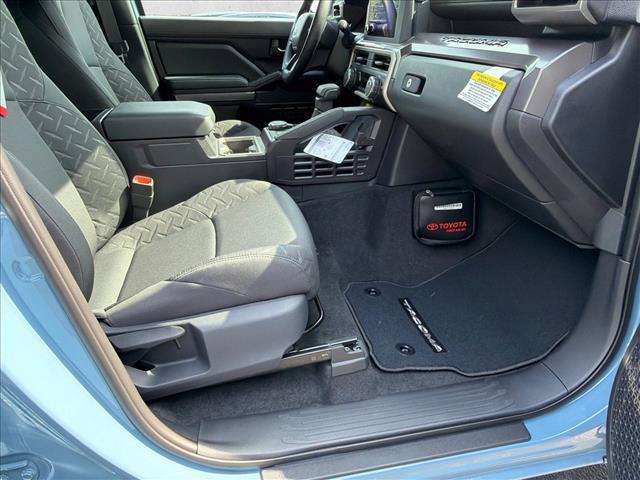 صورة مصغرة 13 لـ 2026 Toyota TACOMA SR5