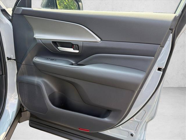 صورة 14 لـ 2026 Toyota HIGHLANDER HYBRID BASE