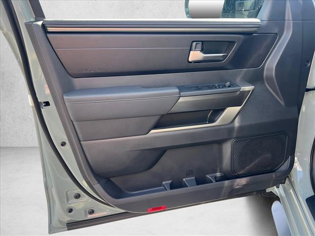 صورة 10 لـ 2025 Toyota TUNDRA SR5