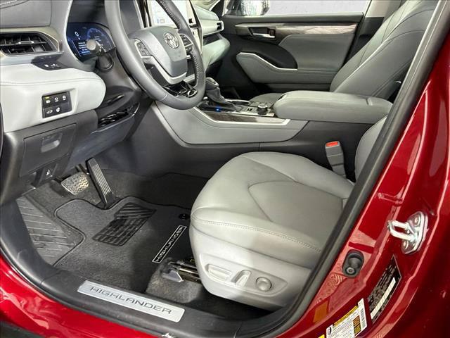 2026 Toyota HIGHLANDER LIMITED photo 10