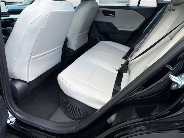 صورة مصغرة 21 لـ 2026 Toyota RAV4 XLE PREMIUM