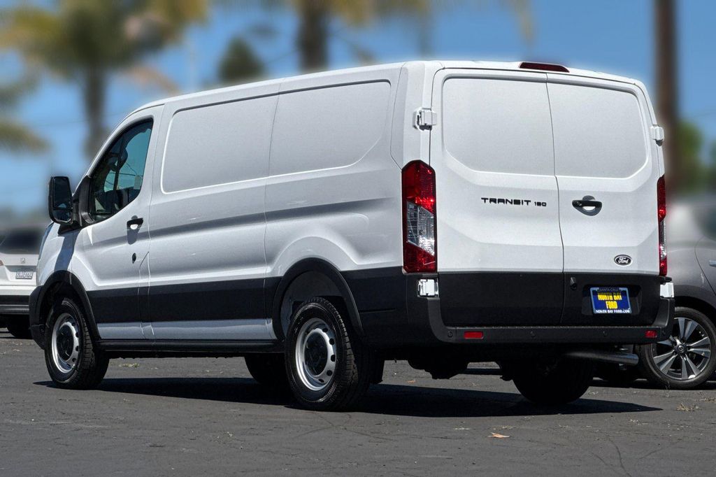 2026 FORD TRANSIT-150 BASE — фото 6