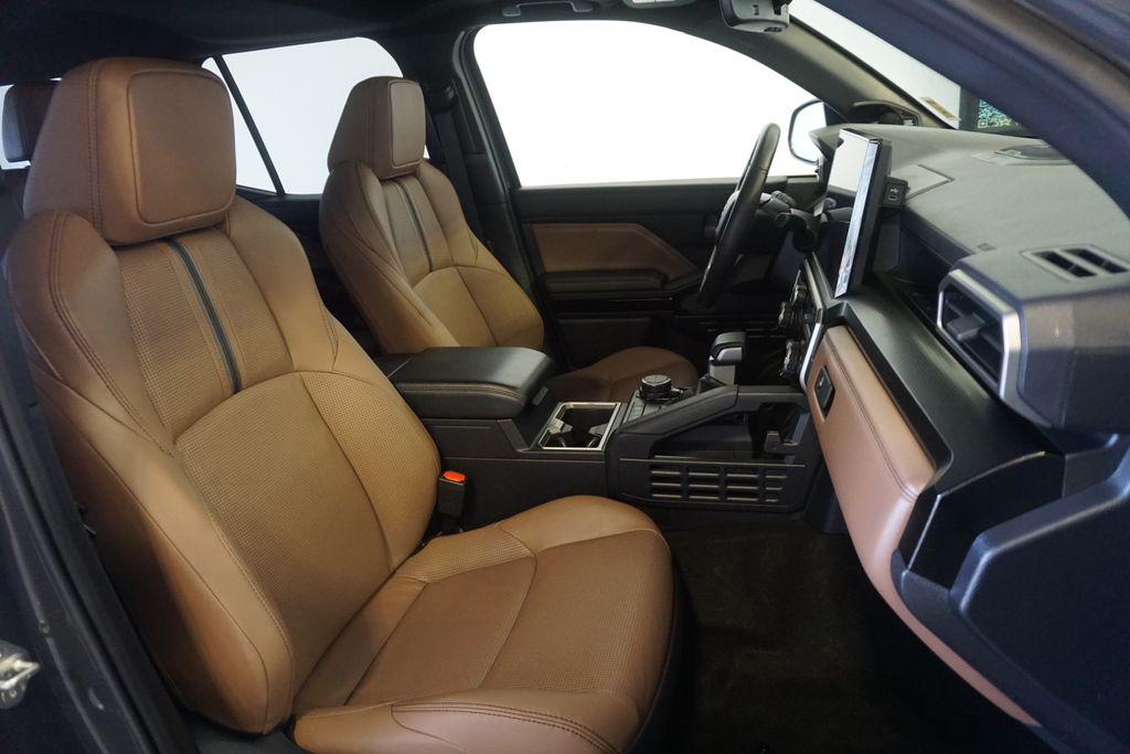 صورة مصغرة 27 لـ 2025 Toyota 4RUNNER LIMITED