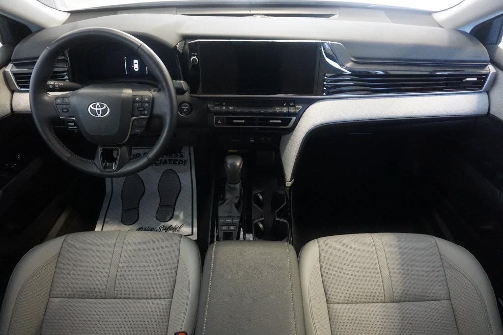 2025 Toyota CAMRY XLE 缩略图 28