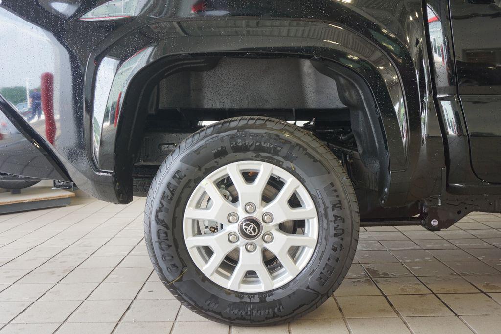 صورة مصغرة 29 لـ 2026 Toyota TACOMA SR5