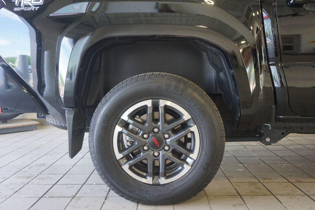 صورة مصغرة 34 لـ 2025 Toyota TACOMA HYBRID TRD SPORT