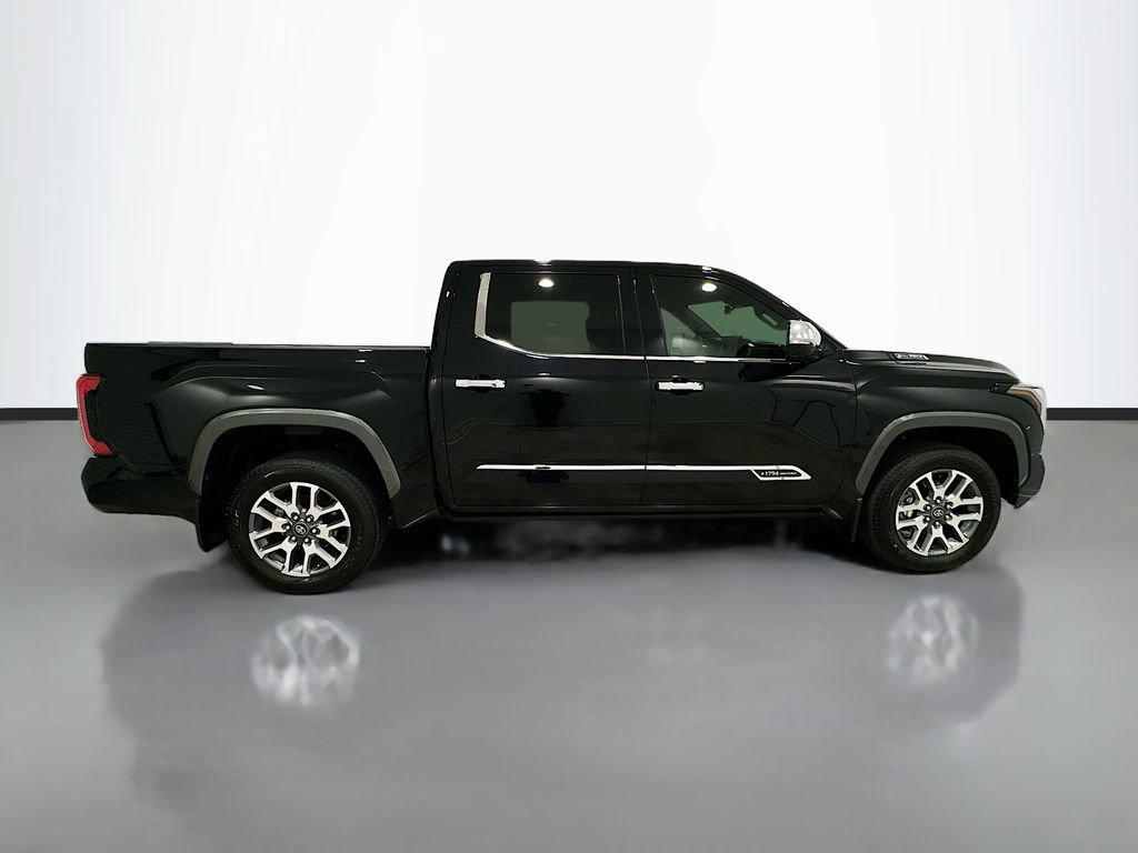 TOYOTA TUNDRA - 4