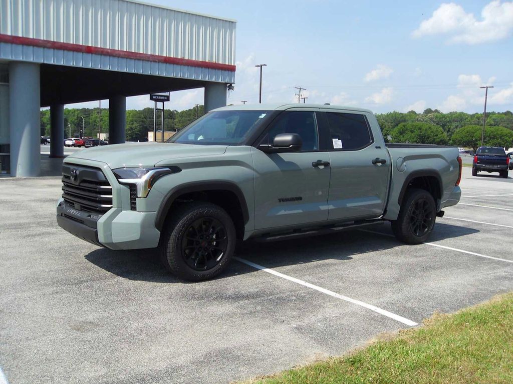 New 2026 Toyota Tundra SR5