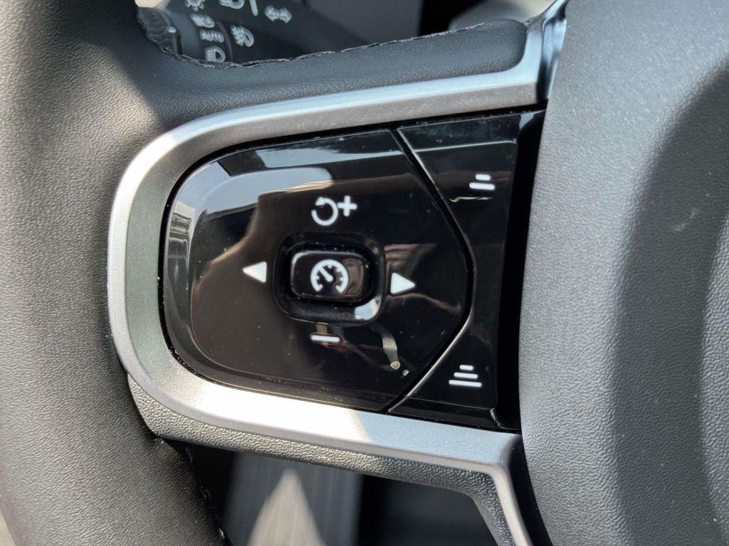 صورة مصغرة 18 لـ 2026 Volvo XC60 B5 PLUS