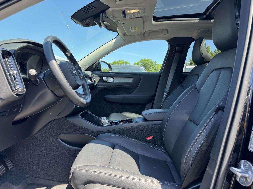 صورة مصغرة 16 لـ 2026 Volvo XC40 B5 PLUS