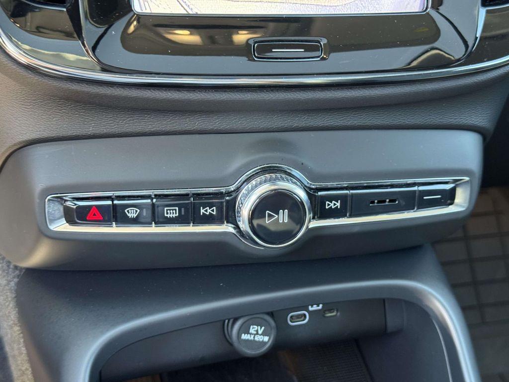صورة مصغرة 30 لـ 2026 Volvo XC40 B5 PLUS