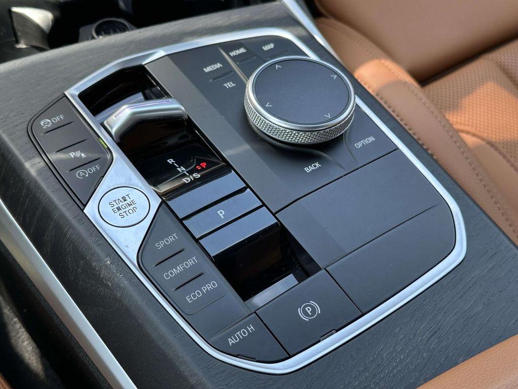 صورة مصغرة 28 لـ 2023 BMW 330 I XDRIVE