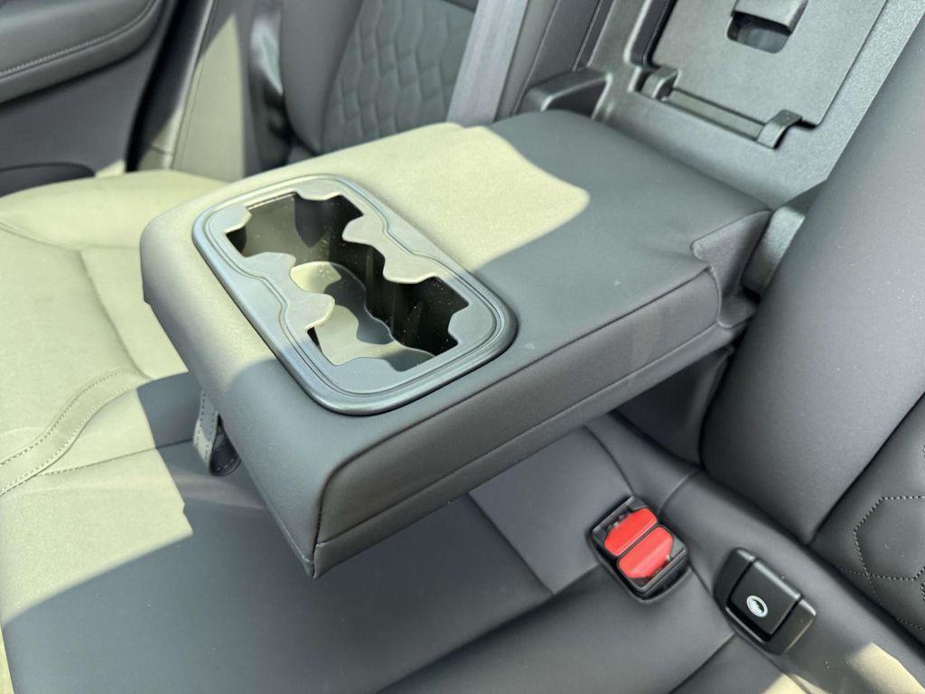 صورة 10 لـ 2026 Volvo XC60 B5 PLUS