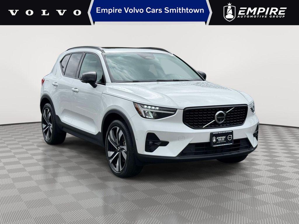 2024 Volvo XC40 B5 PLUS DARK THEME 照片 1