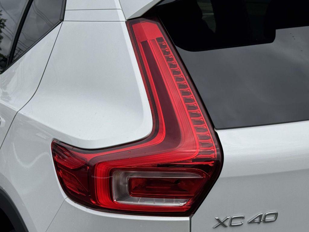 2024 Volvo XC40 B5 PLUS DARK THEME 照片 8