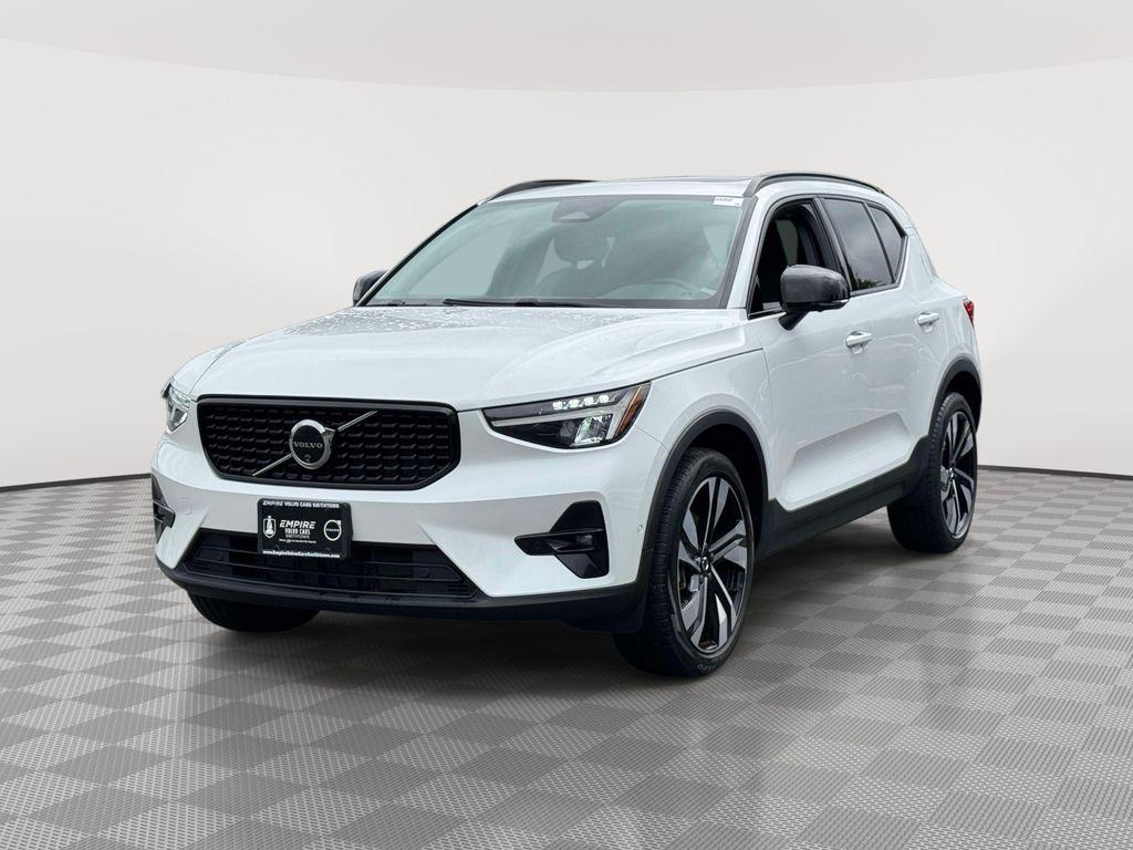 2024 Volvo XC40 B5 PLUS DARK THEME 照片 2