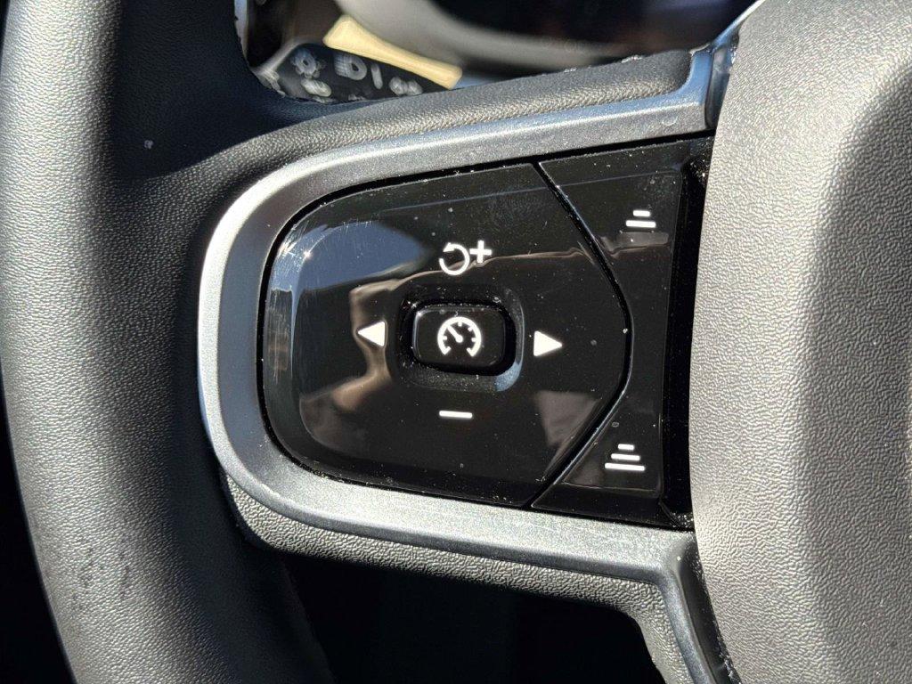 صورة مصغرة 18 لـ 2026 Volvo XC60 B5 PLUS