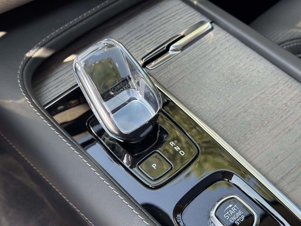 صورة مصغرة 28 لـ 2024 Volvo XC90 B6 ULTIMATE BRIGHT THEME 7-SEATER