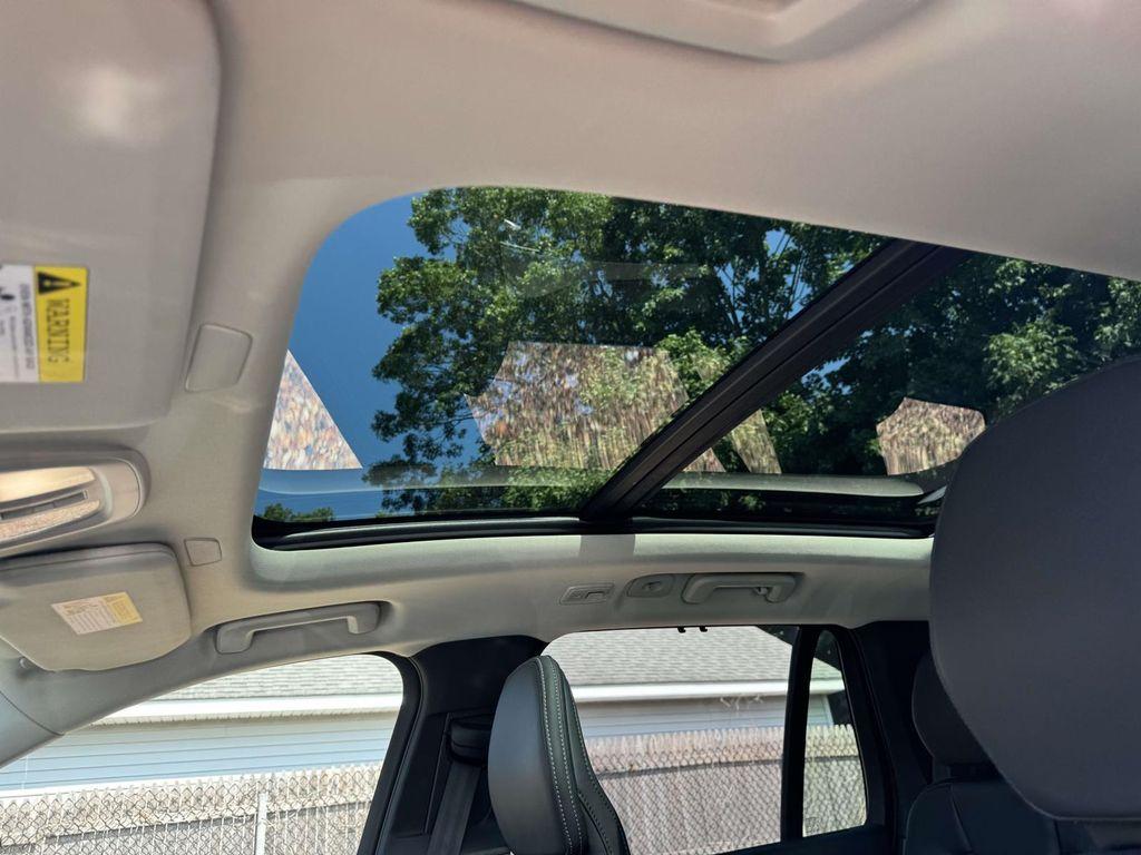 صورة مصغرة 18 لـ 2024 Volvo XC90 B6 ULTIMATE BRIGHT THEME 7-SEATER