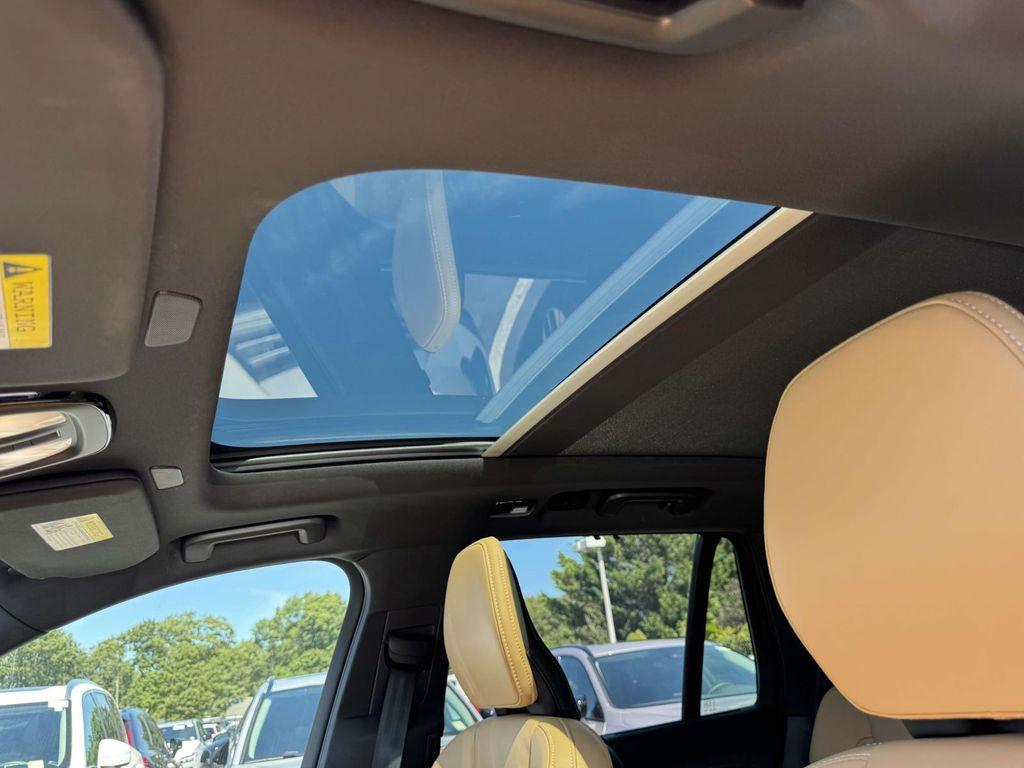 صورة مصغرة 18 لـ 2024 Volvo XC90 B6 ULTIMATE BRIGHT THEME 7-SEATER