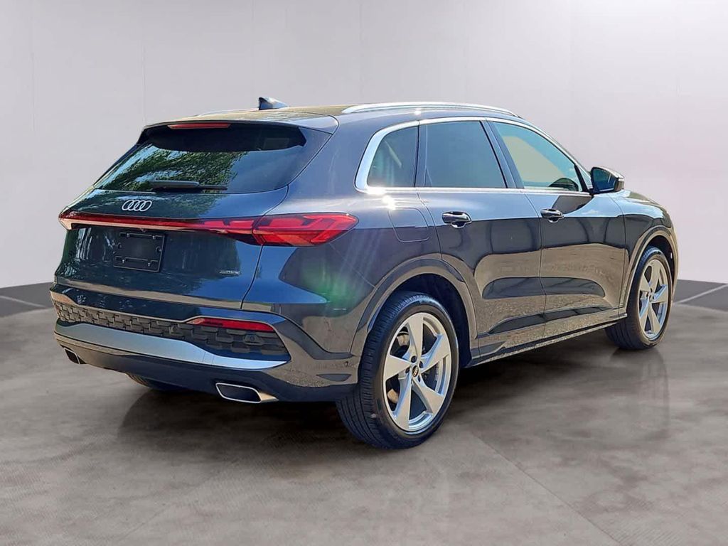 صورة 7 لـ 2025 AUDI Q5 PRESTIGE TFSI QUATTRO S TRONIC