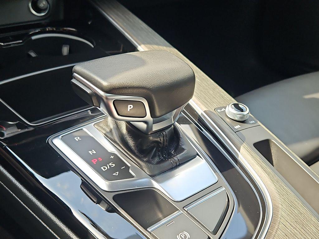 صورة 29 لـ 2023 AUDI A4 45 S LINE PREMIUM