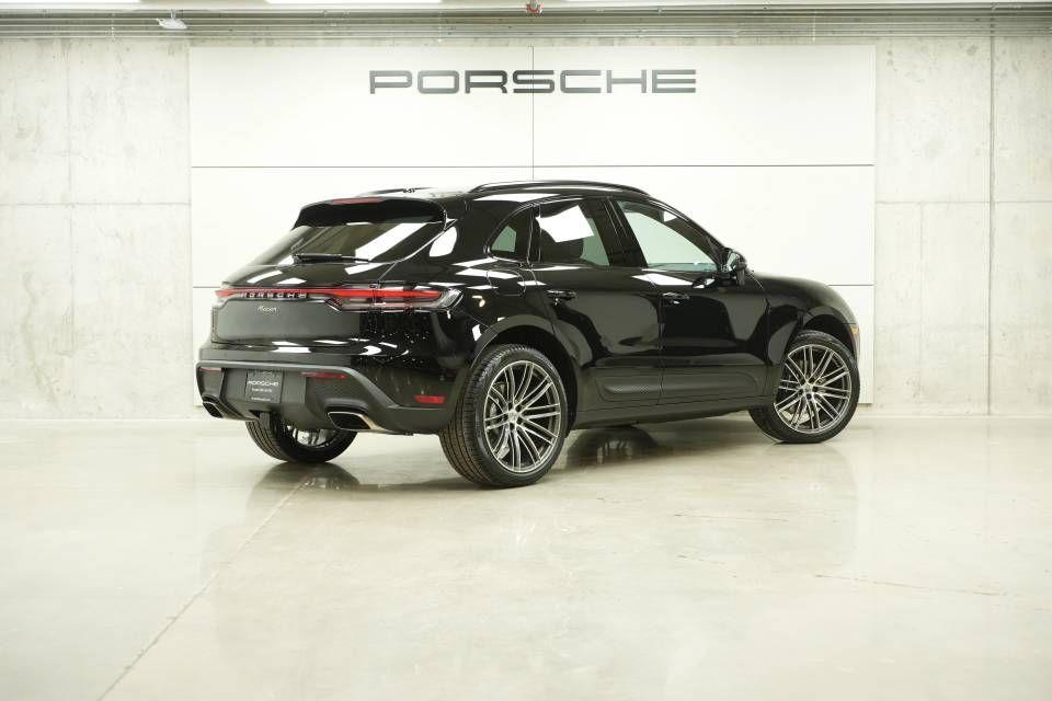 صورة 7 لـ 2026 Porsche MACAN BASE
